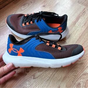 Under Armour Sneakers Boys Size 5